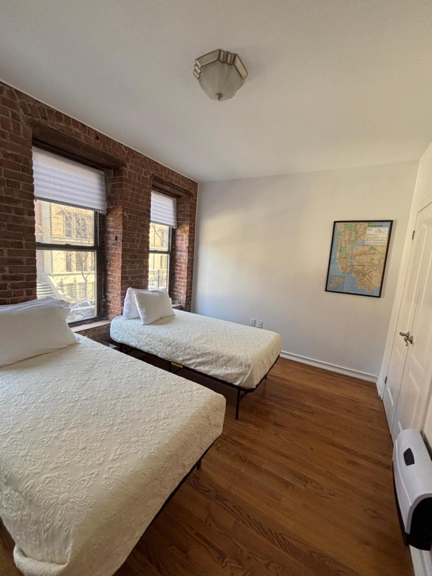 Private Bedroom And Private Bath New York Exterior photo
