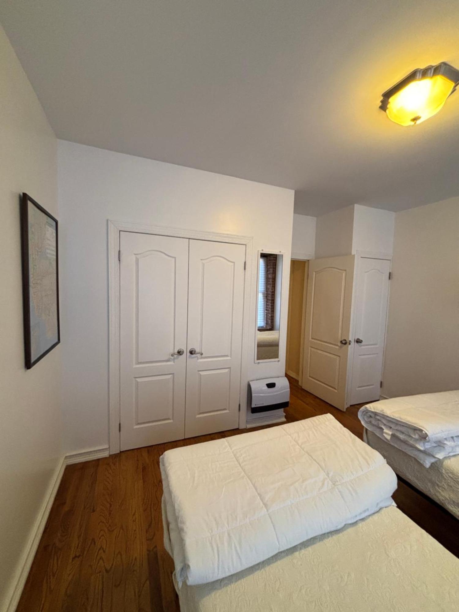 Private Bedroom And Private Bath New York Exterior photo